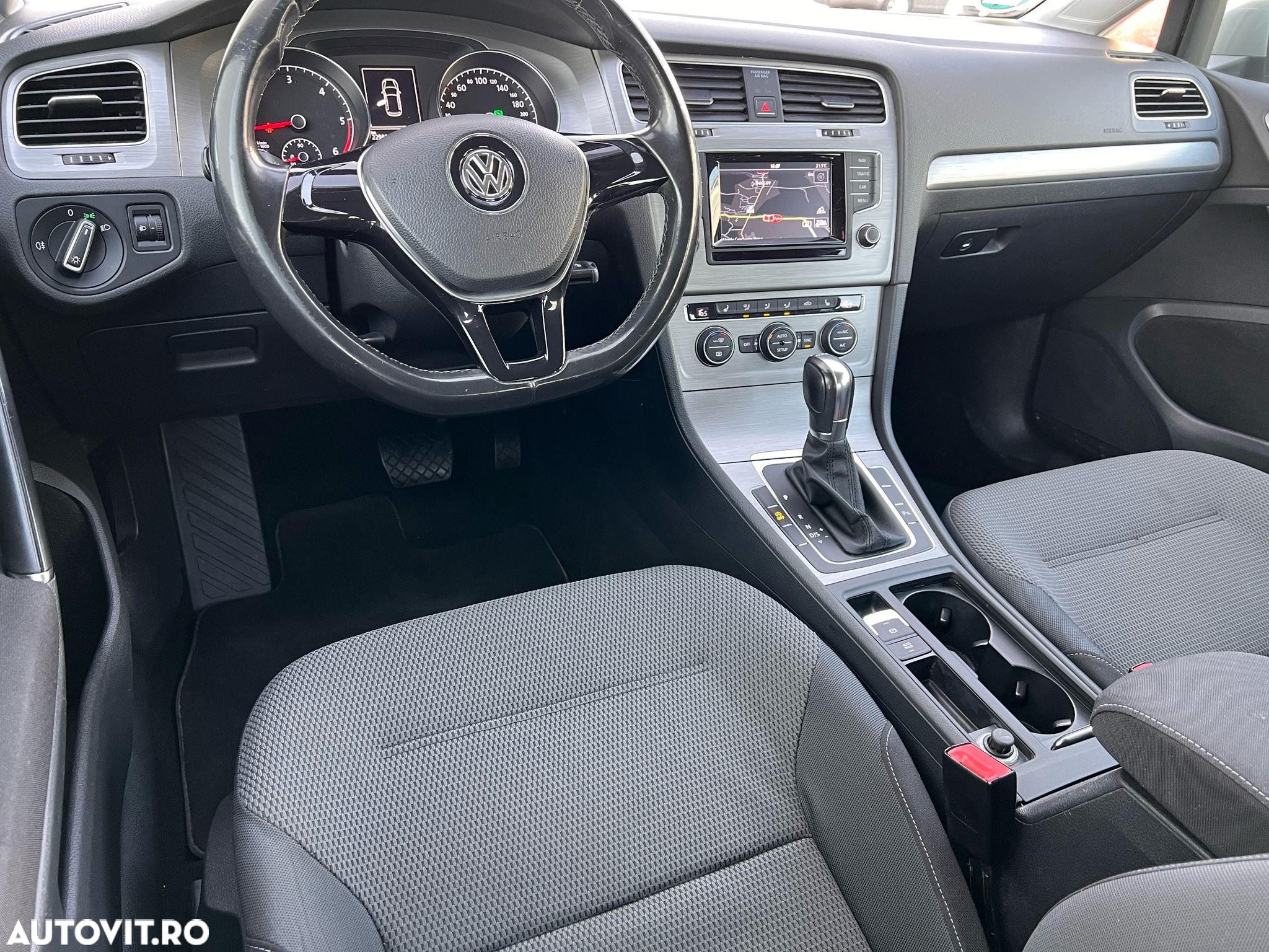 Volkswagen Golf 2.0 TDI DPF BMT DSG Comfortline - 9