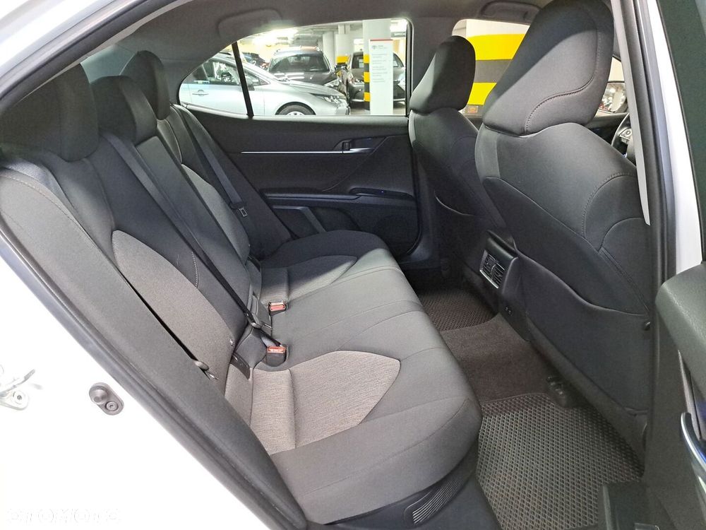 Toyota Camry 2019