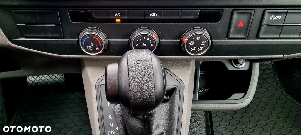 Volkswagen Transporter L1H1 Plus Trendline DSG - 40