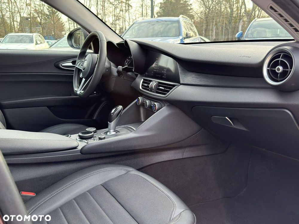 Alfa Romeo Giulia - 20