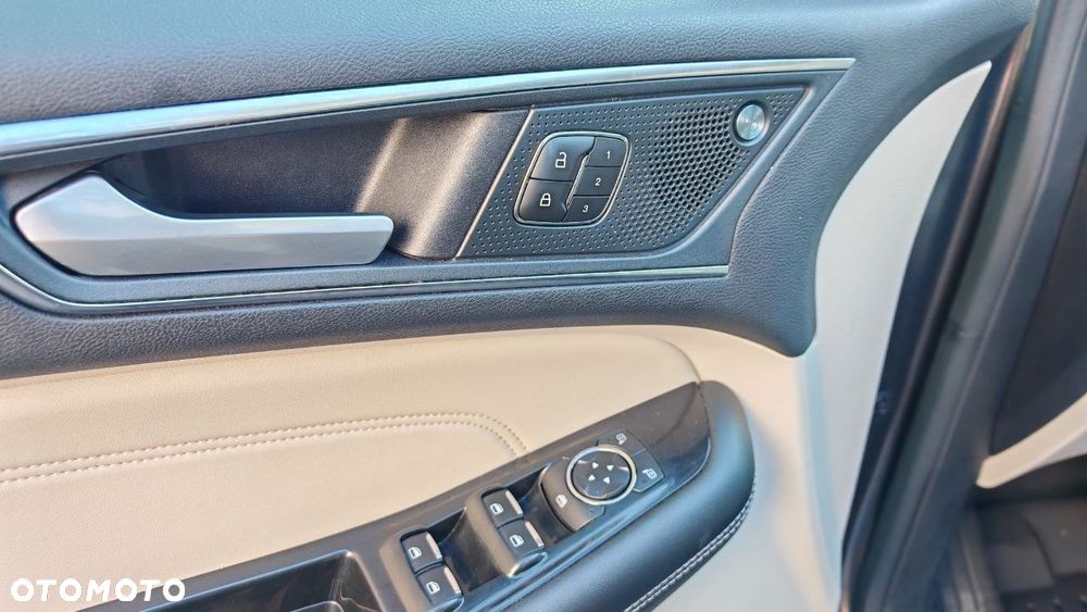 Ford Edge - 18