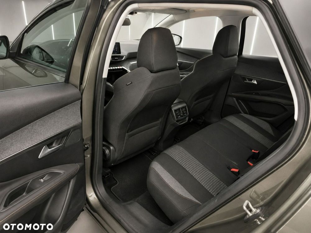 Peugeot 3008 - 11