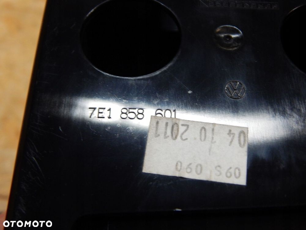 vw t5 lift uchwyt na kubek napoje popielniczka 7e1858601 - 4