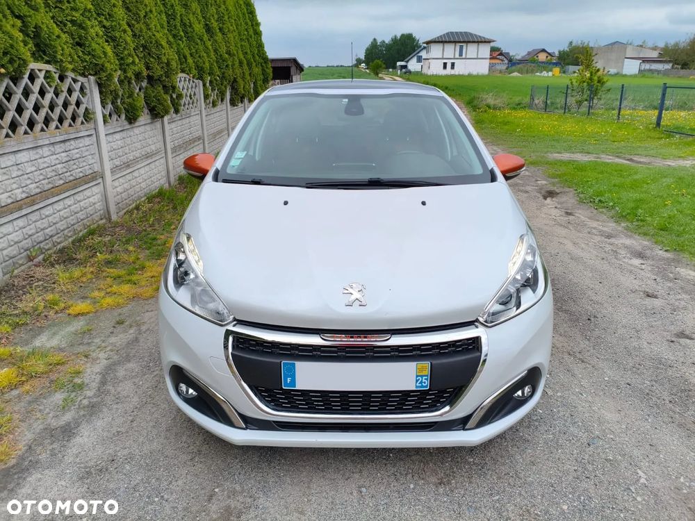 Peugeot 208 - 9