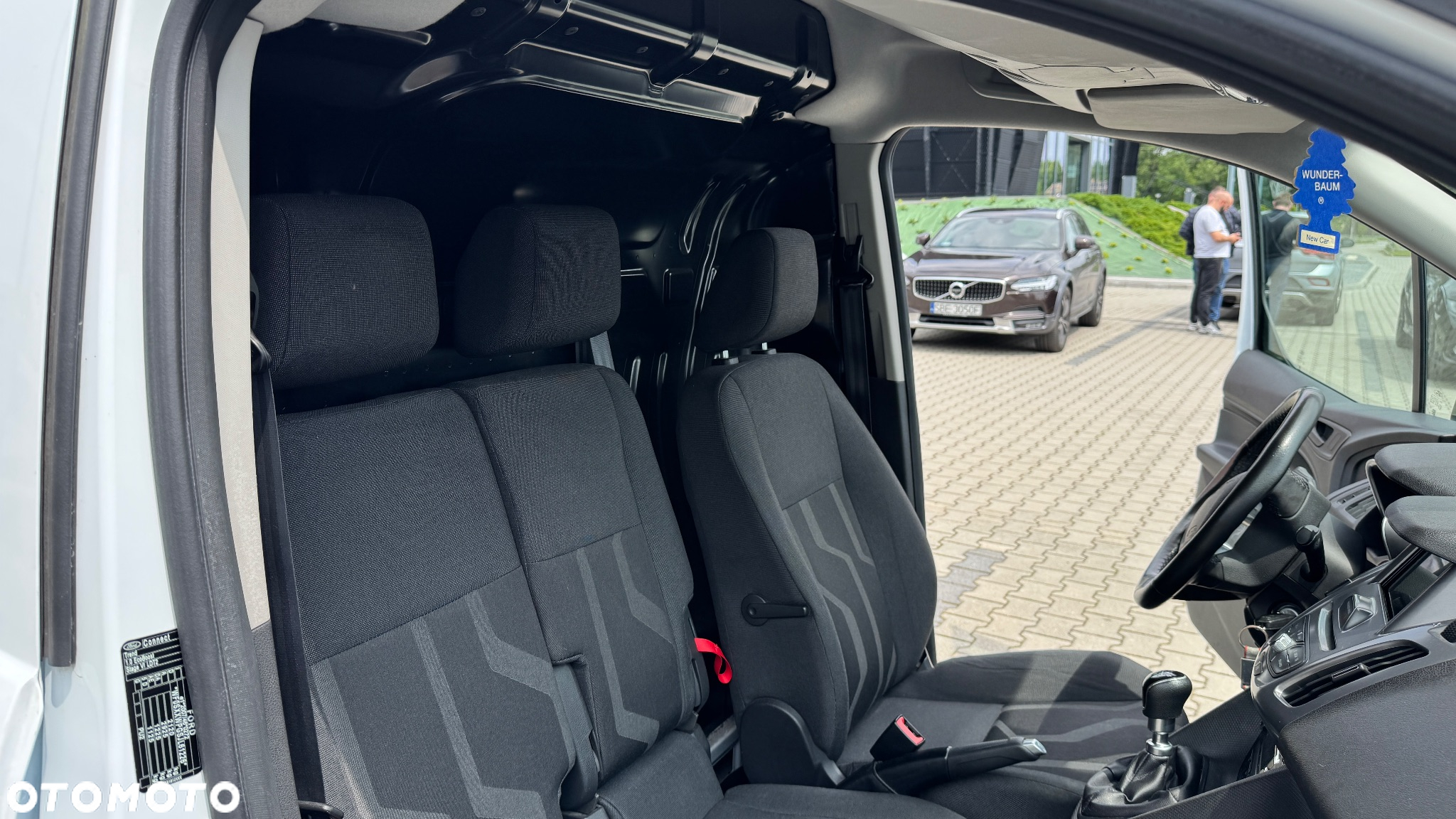 Ford Transit Connect - 19