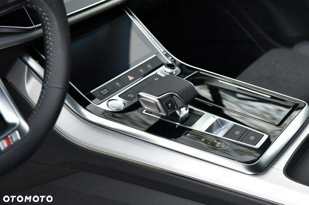 Audi Q8 - 7