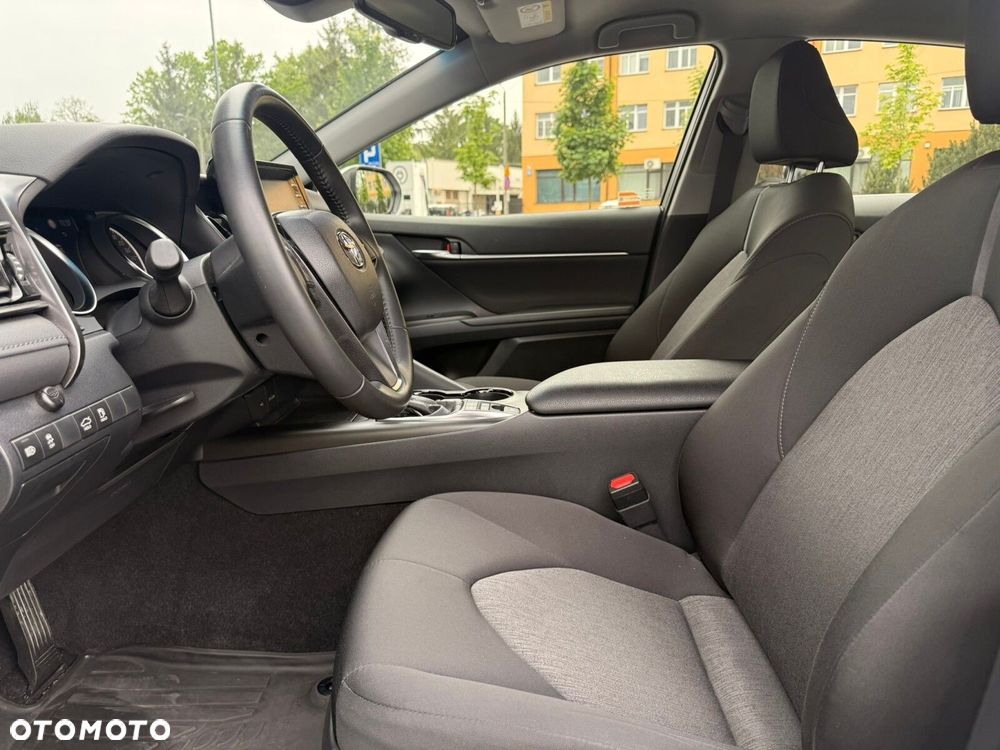 Toyota Camry 2.5 Hybrid Comfort CVT - 13