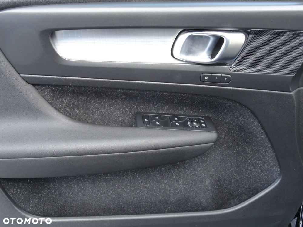 Volvo XC 40 D3 Momentum Pro - 20