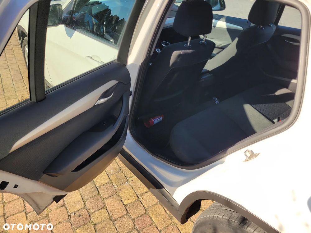 BMW X1 sDrive20d EfficientDynamics - 12