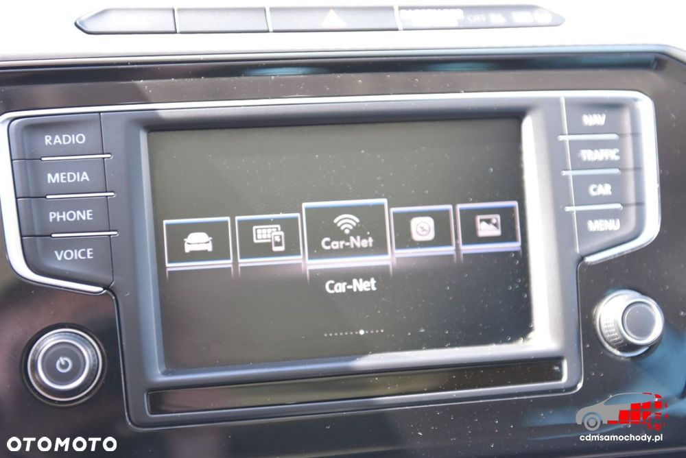 Volkswagen Passat - 25