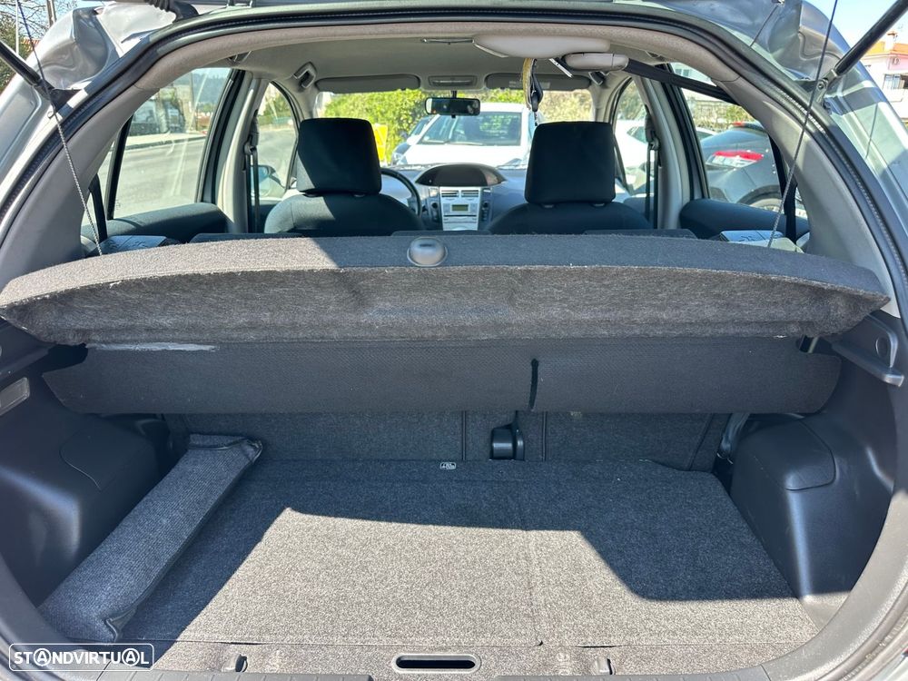 Toyota Yaris 1.0 VVT-i AC - 12