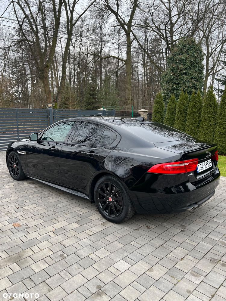 Jaguar XE - 3