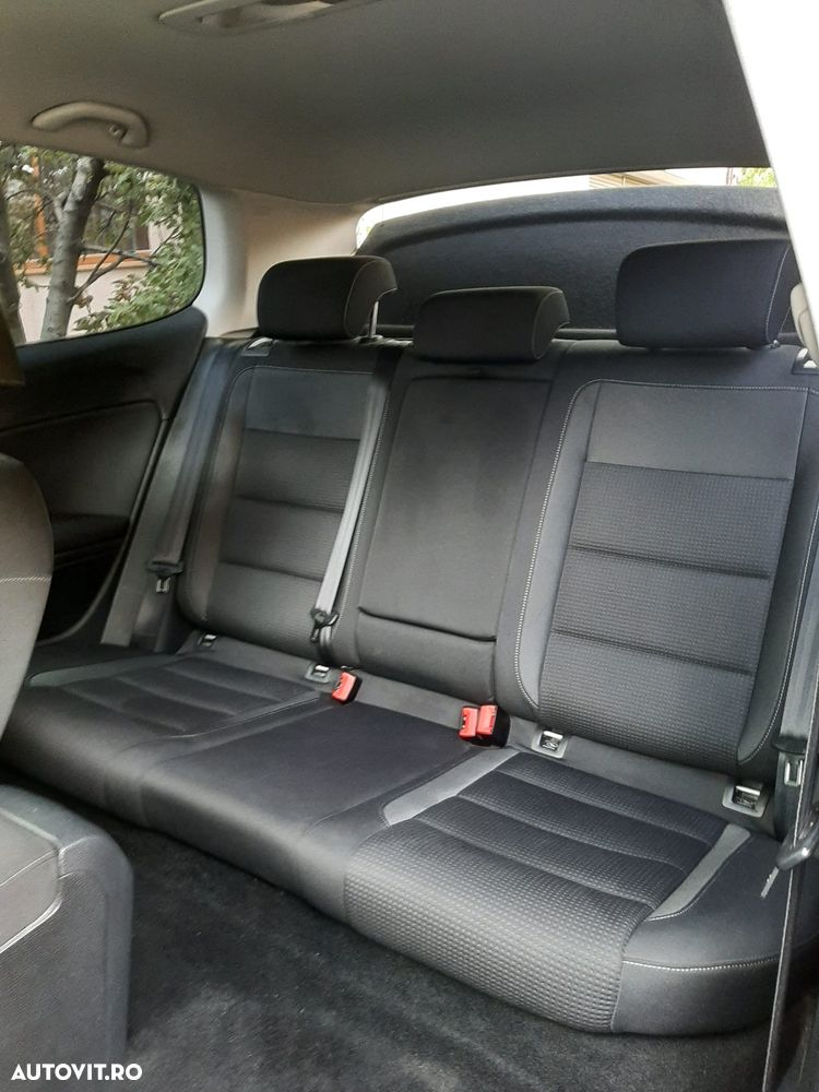 Volkswagen Golf 1.2 TSI MATCH - 9