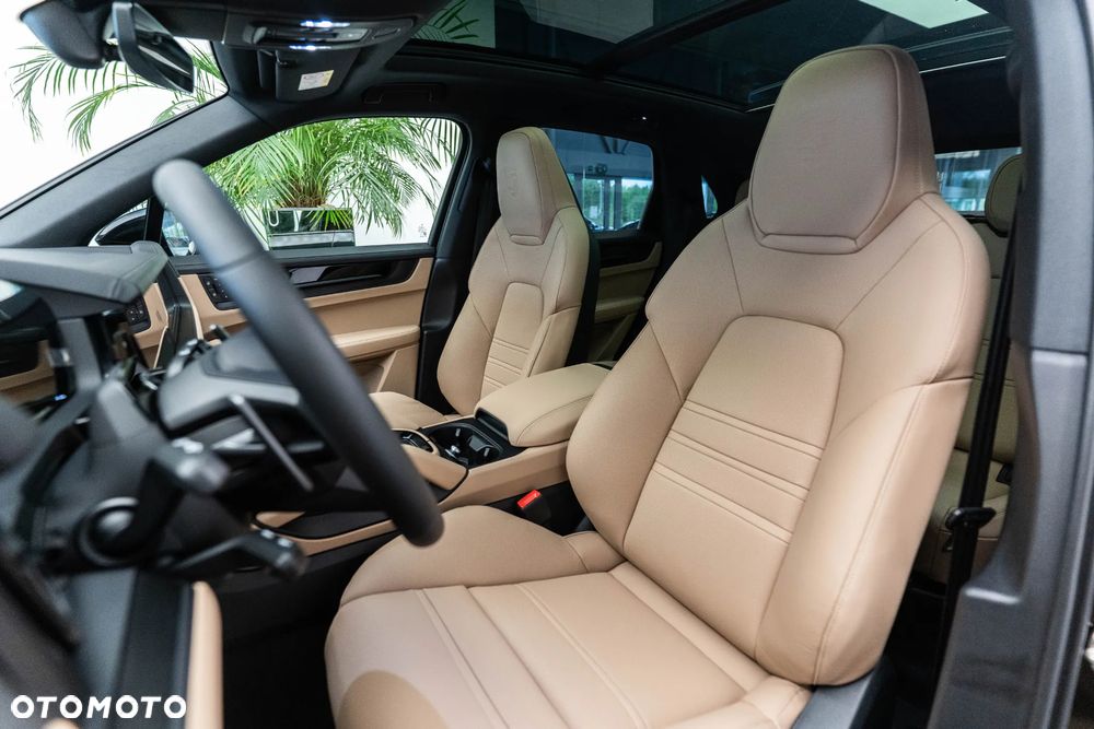 Porsche Cayenne E-Hybrid PHEV Black Edition - 10