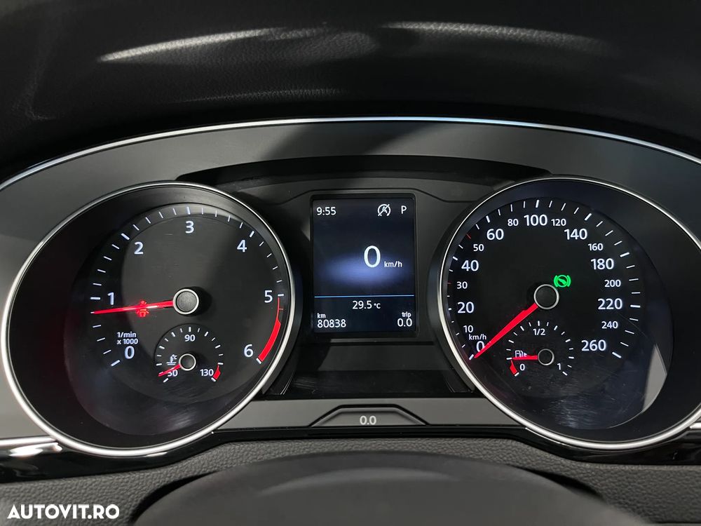 Volkswagen Passat 2.0 TDI DSG Highline - 26