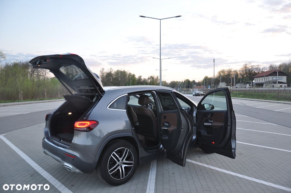 Mercedes-Benz GLA 200 Business Edition - 9