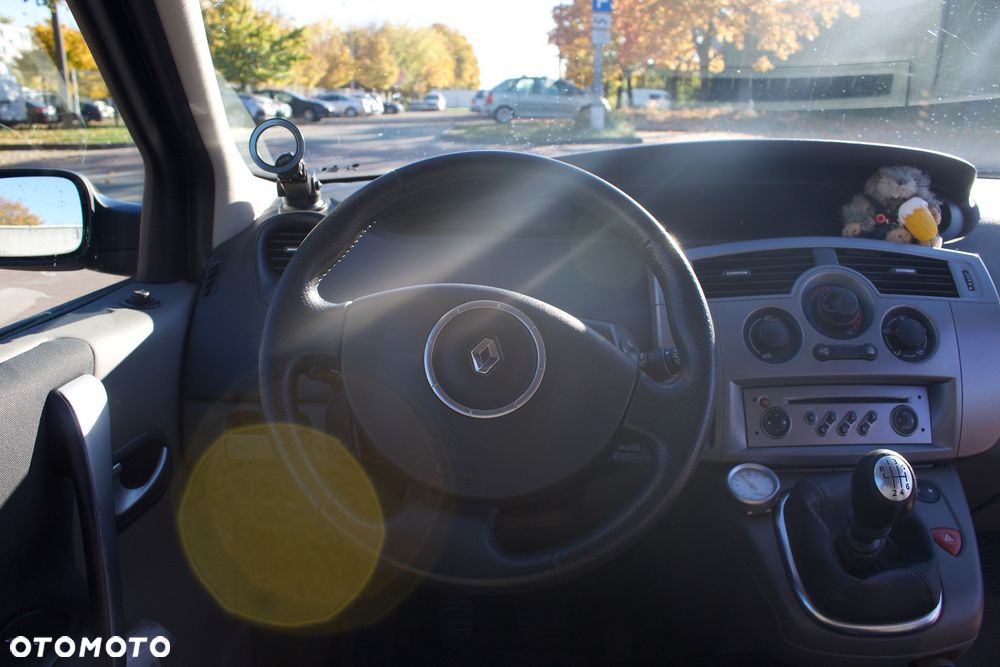 Renault Scenic 1.6 16V Alize - 8