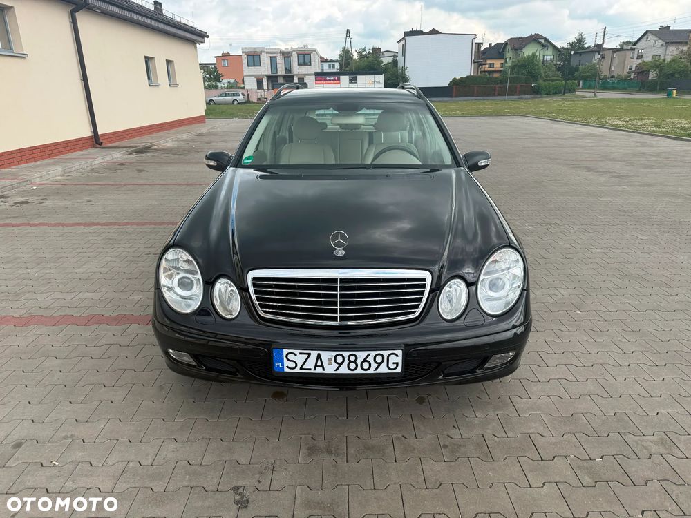 Mercedes-Benz Klasa E 240 4-Matic T Classic - 7