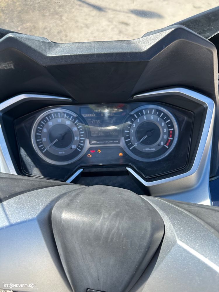 Honda Forza 300 - 8