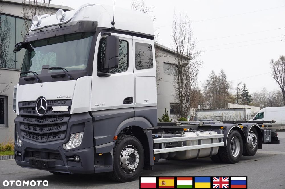 Mercedes-Benz Actros 2540 6x2 / 10 tho. km!!! / 5-seater cab! / BDF - 1