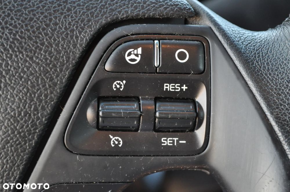 Kia ProCeed - 26