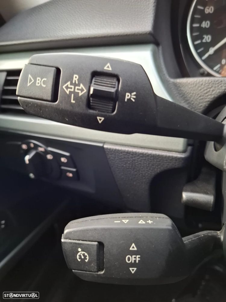 BMW 320 dA Exclusive - 14