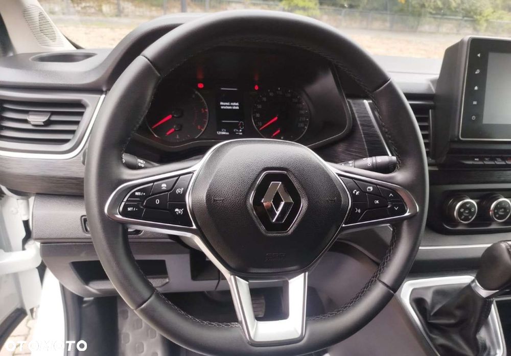 Renault Trafic - 16