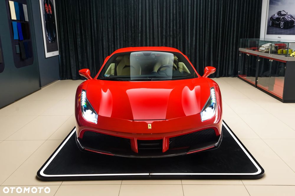 Ferrari 488 - 5