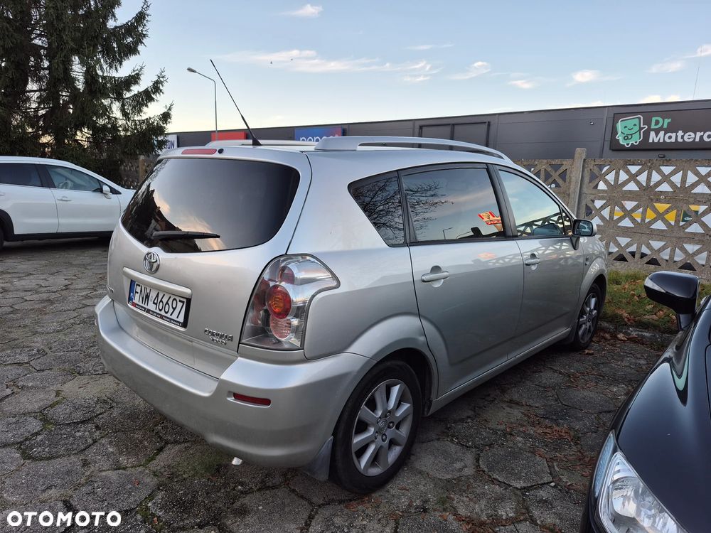 Toyota Corolla Verso 1.8 Prestige - 2