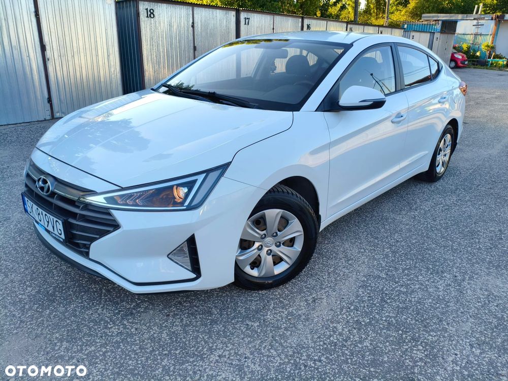 Hyundai Elantra 1.6 Classic Plus - 1