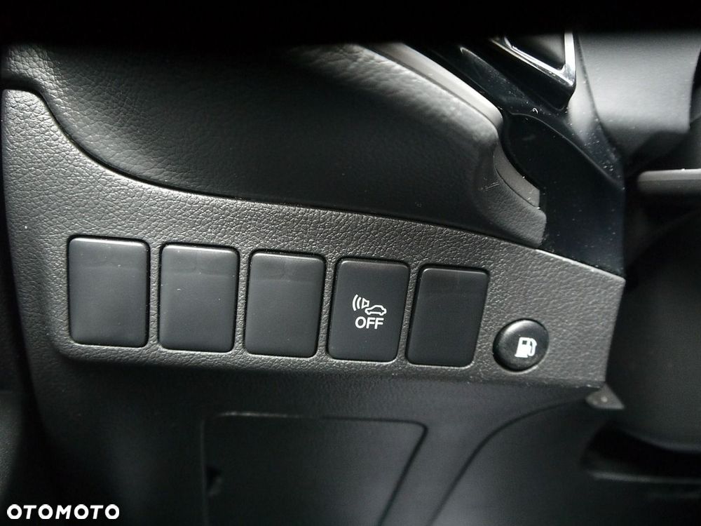 Mitsubishi Outlander - 38