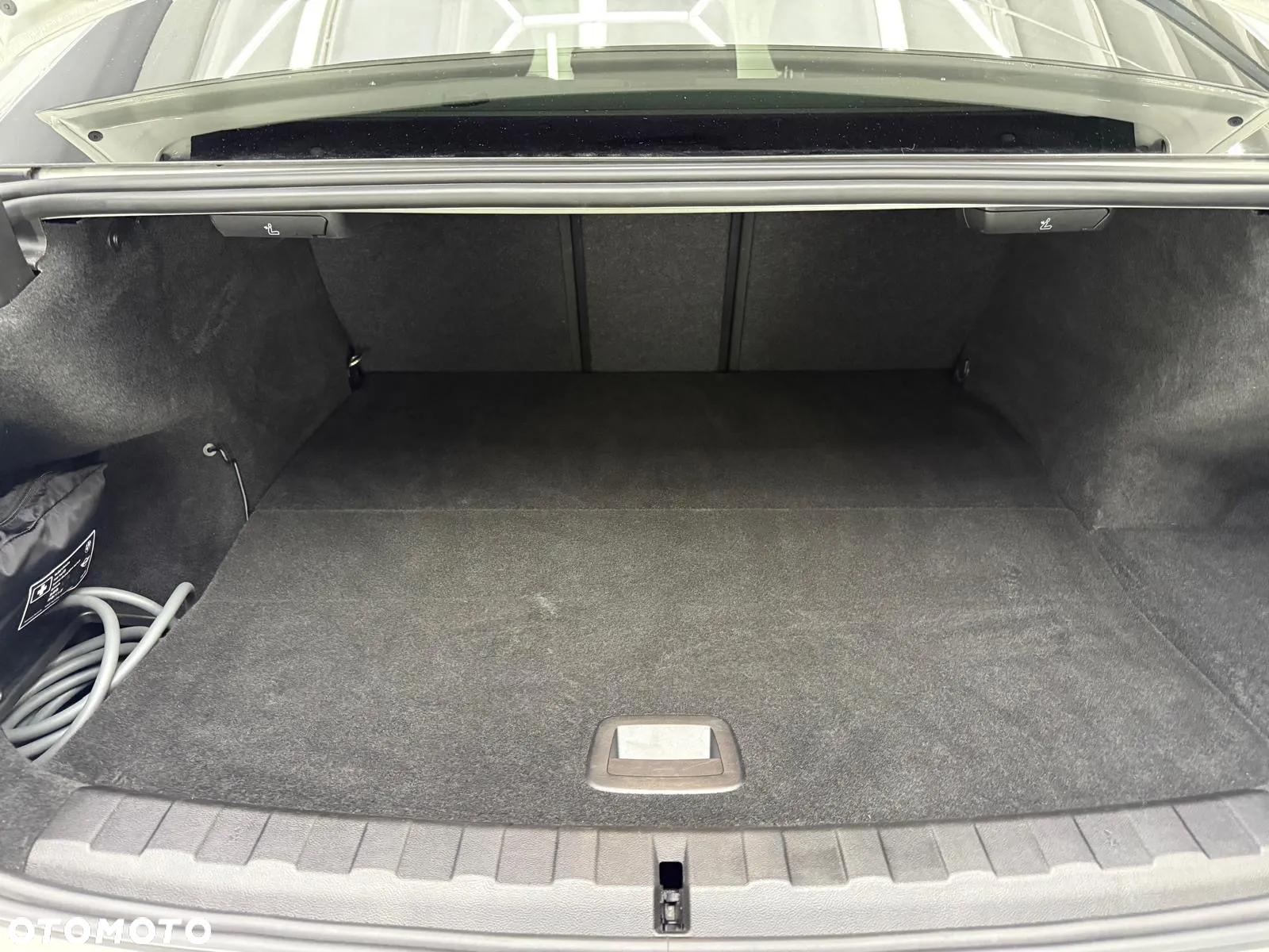 BMW Seria 3 330e xDrive M Sport sport - 34
