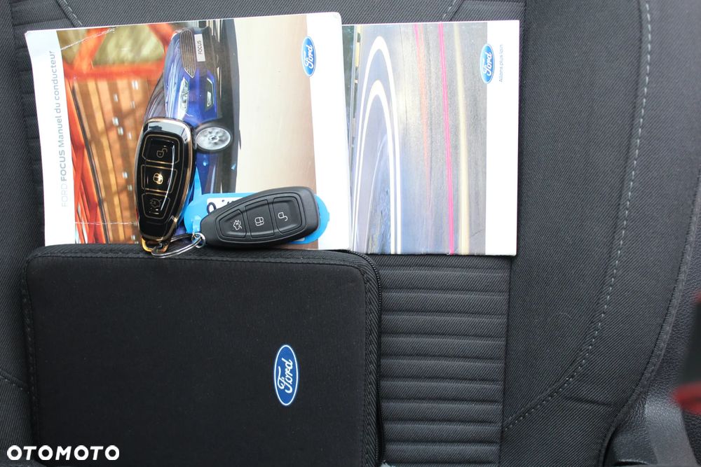 Ford Focus 1.0 EcoBoost STart-Stopp-System TITANIUM - 33