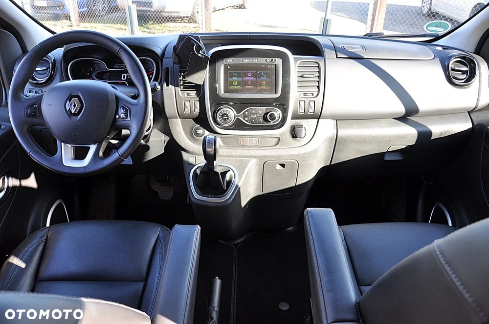 Renault Trafic Blue Spaceclass - 15