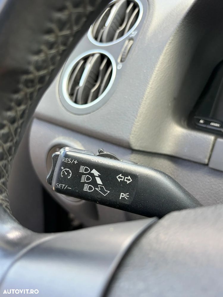 Volkswagen Golf - 12