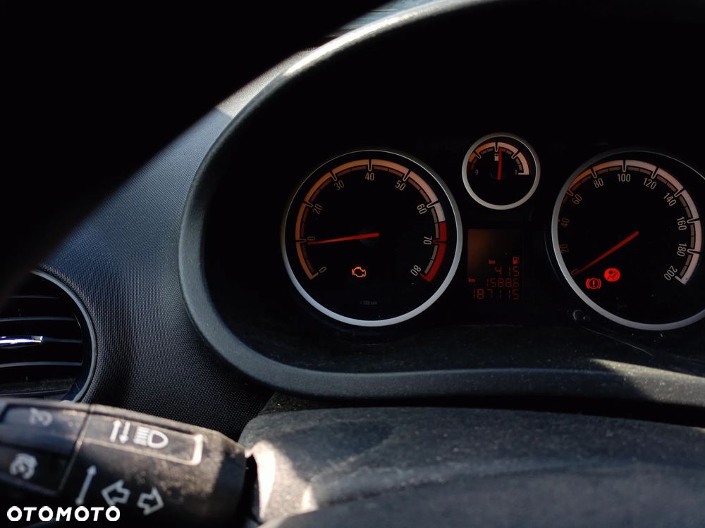 Opel Corsa 1.2 16V Color Edition - 9