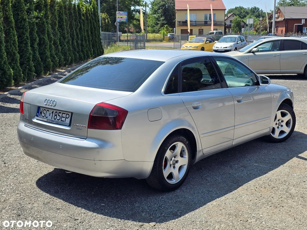 Audi A4 Limousine - 3