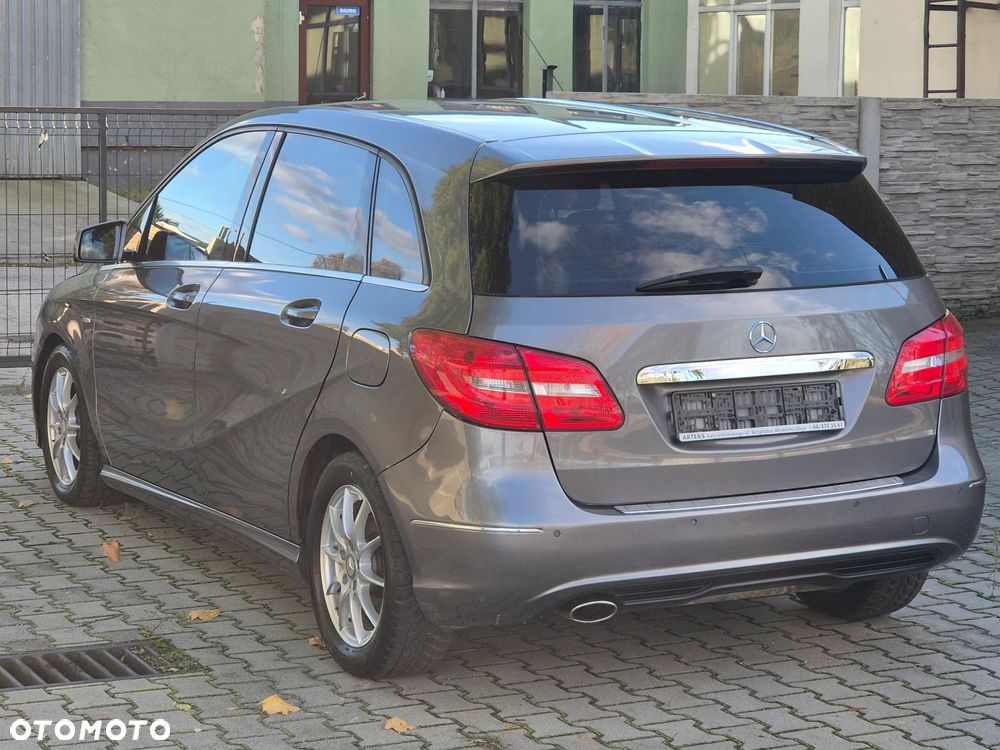 Mercedes-Benz Klasa B 200 BlueEFFICIENCY EDITION 1 - 21
