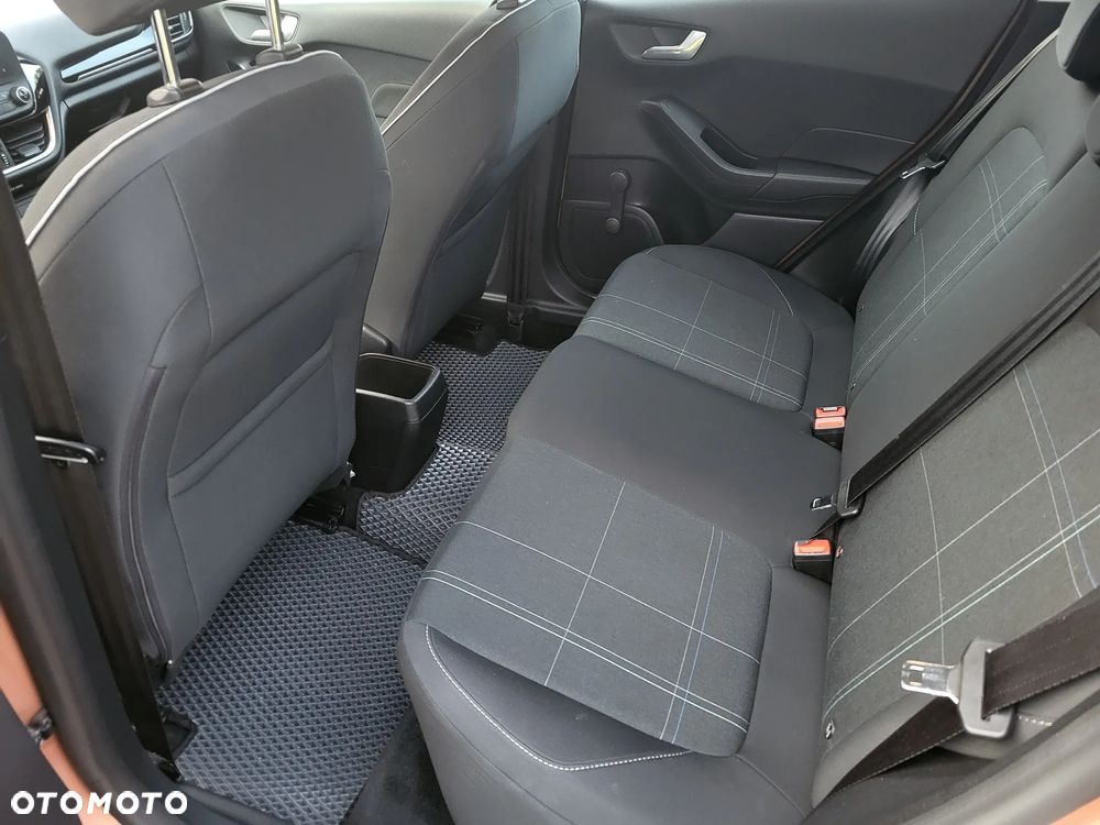 Ford Fiesta - 9