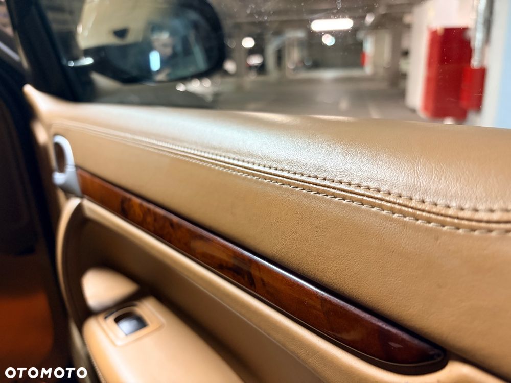 Porsche Cayenne Turbo - 28