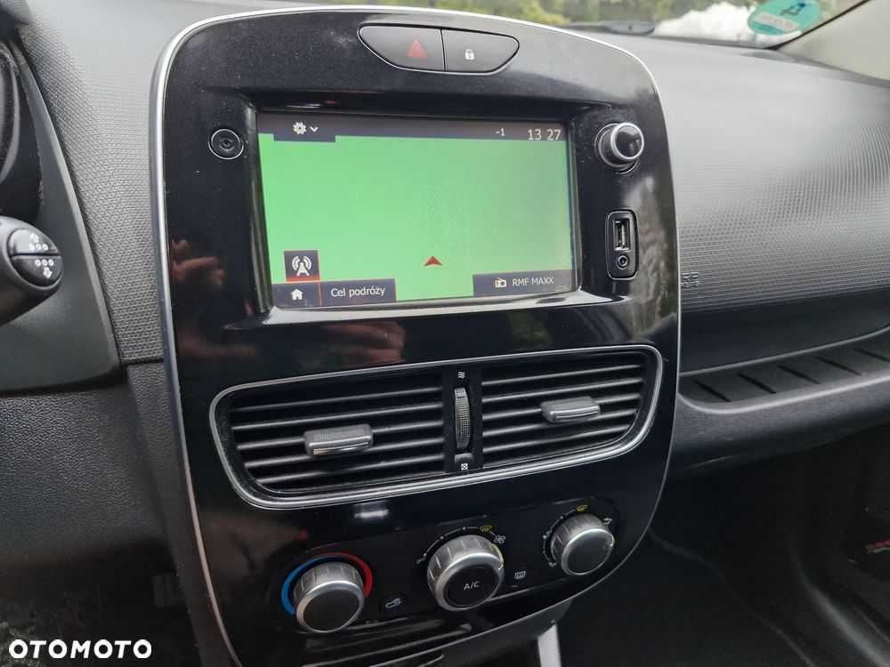 Renault Clio 1.2 16V 75 LIMITED - 12