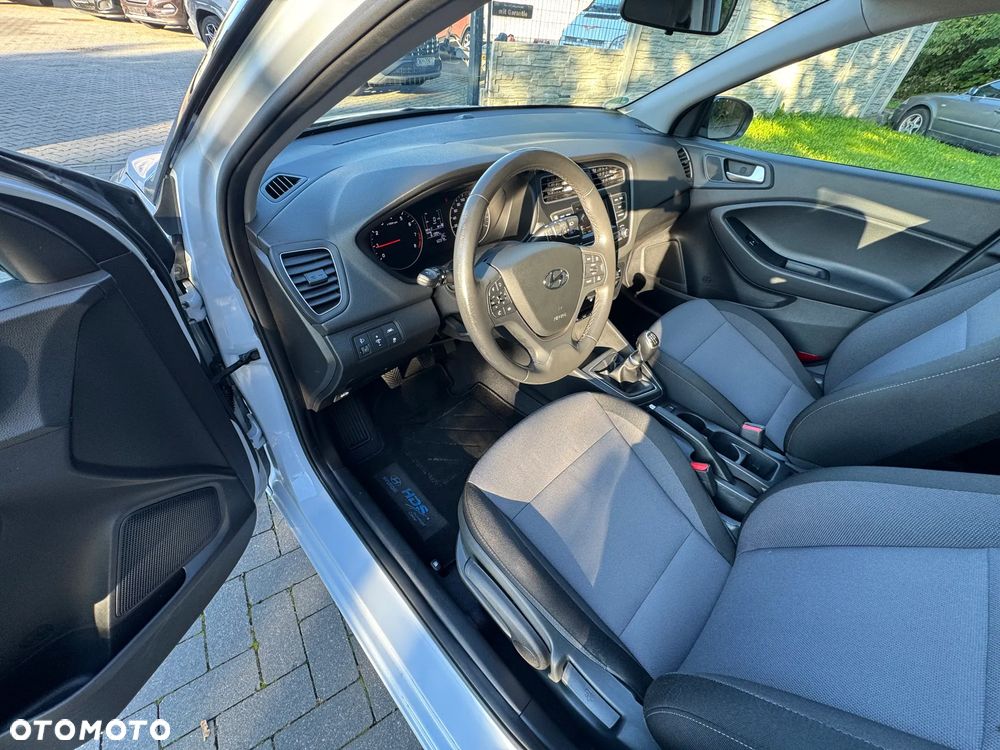 Hyundai i20 - 22