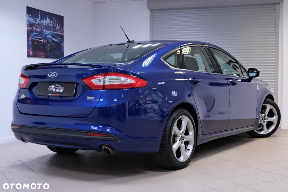 Ford Fusion - 13