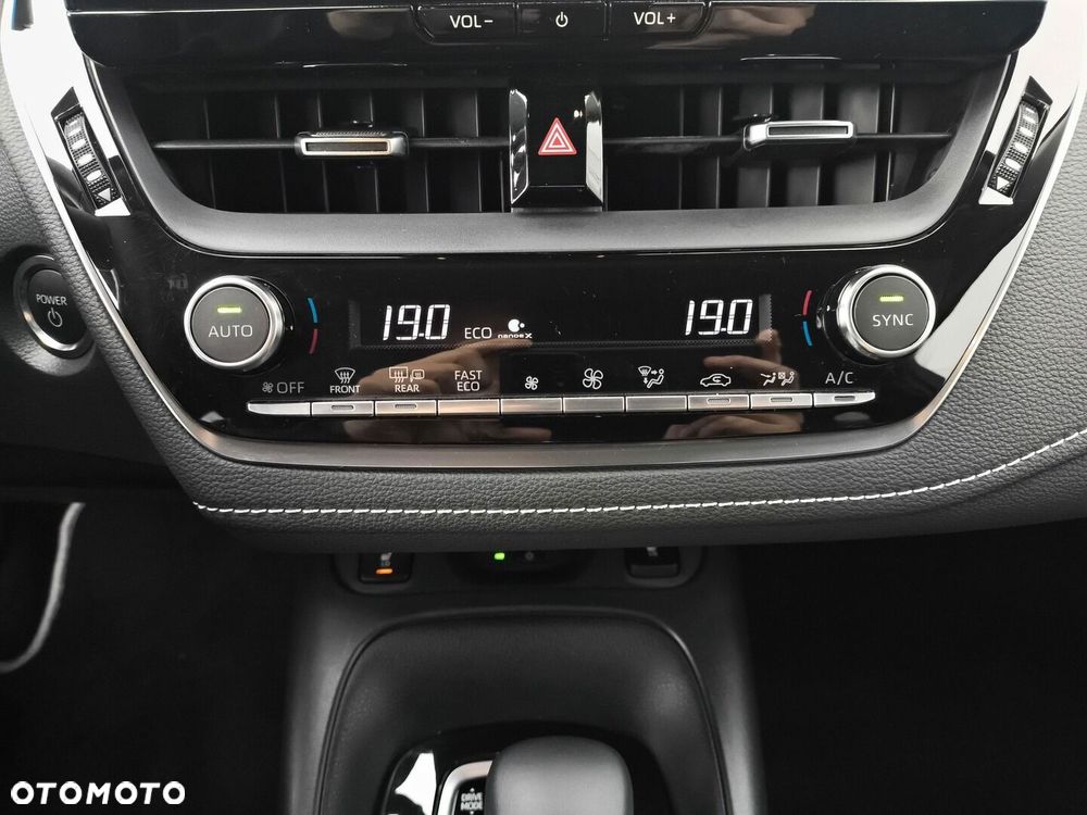Toyota Corolla 1.8 Hybrid Style - 20