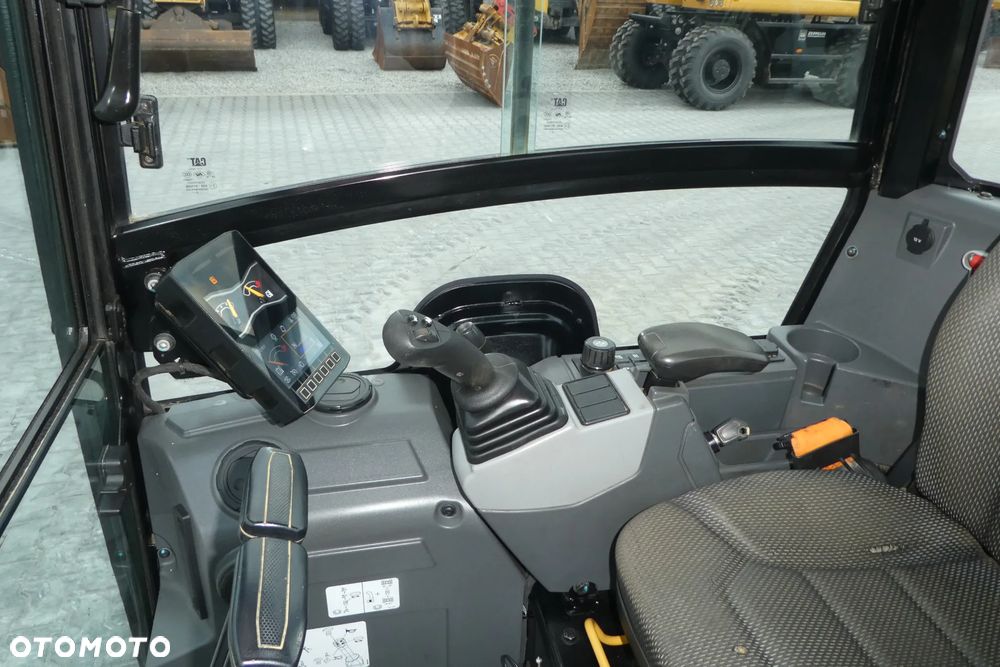 Caterpillar 301,8 - 19