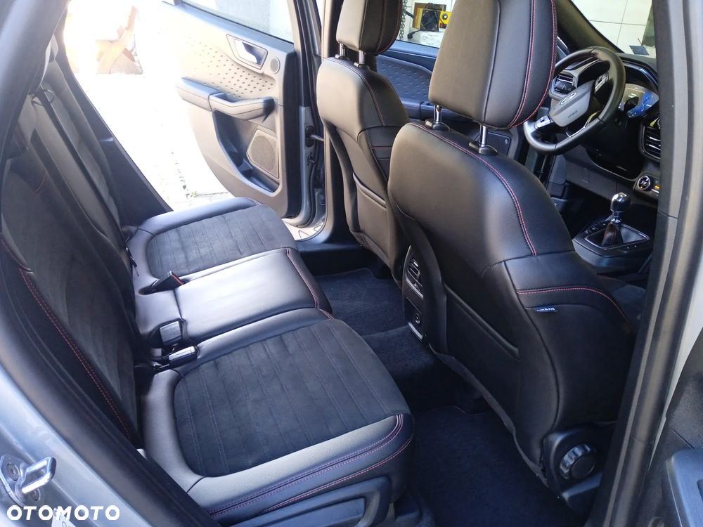 Ford Kuga 2.0 EcoBlue Hybrid ST-LINE X - 19