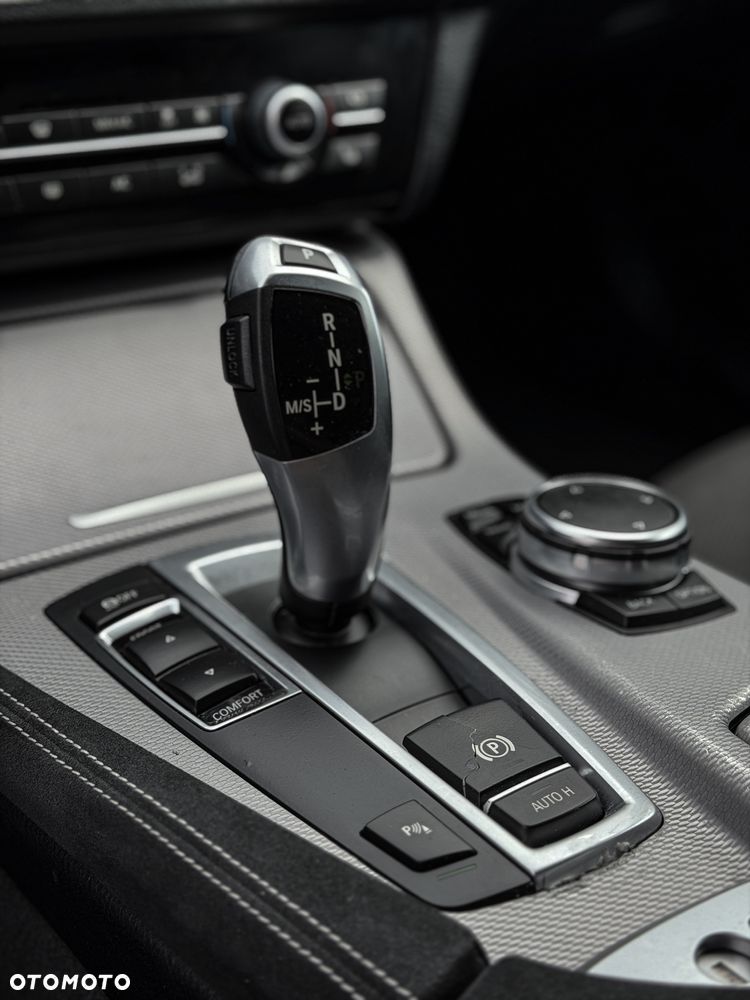 BMW Seria 5 525d Sport-Aut - 14