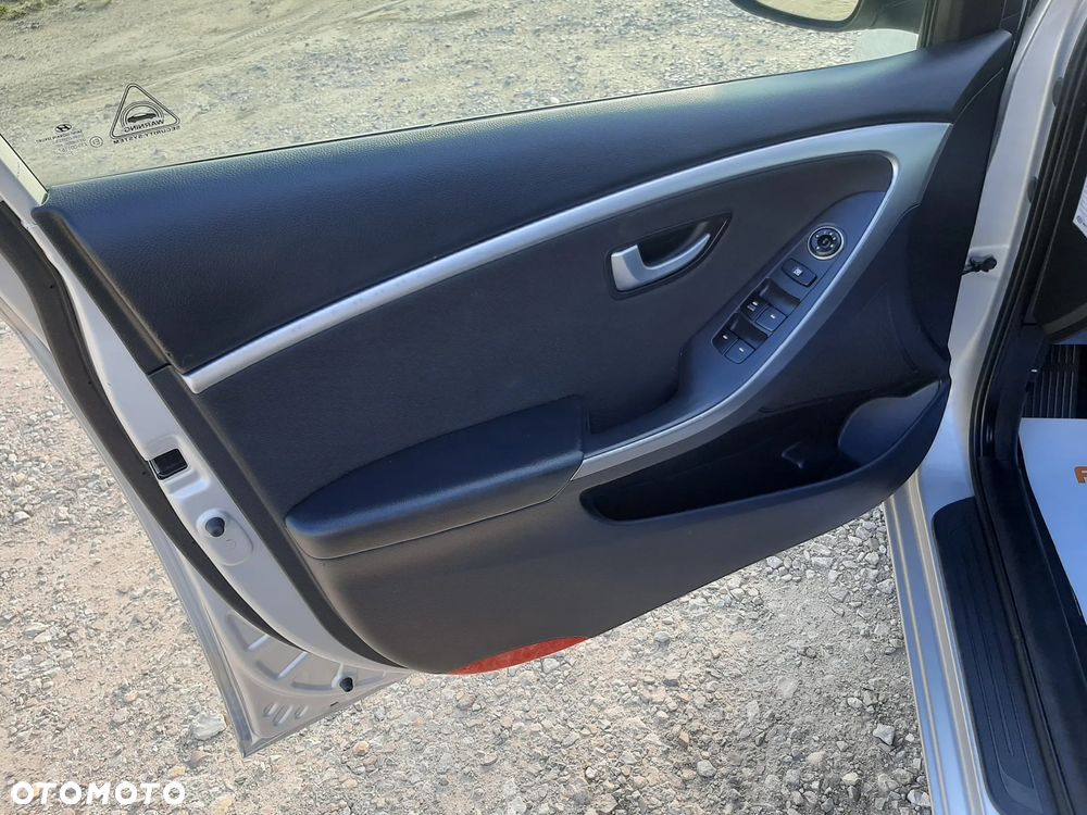 Hyundai i30 1.6 GDI Style - 26