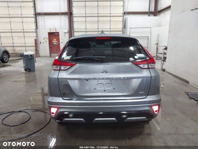 Mitsubishi Eclipse Cross - 11