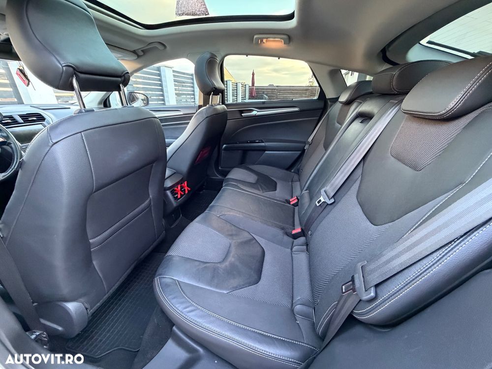 Ford Mondeo 2.0 TDCi Powershift AWD Titanium - 6